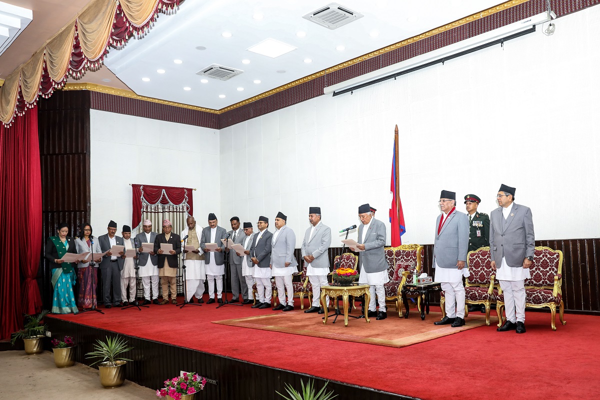 सातौंपटक मन्त्रिपरिषद् विस्तार, रक्षामा पूर्णबहादुर खड्का र गृहमा नारायणकाजी श्रेष्ठ